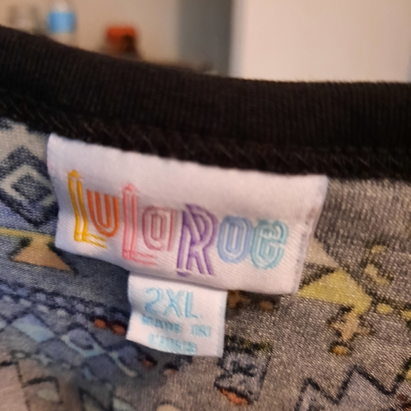 Lula Roe Shirt - Picture 3 of 3